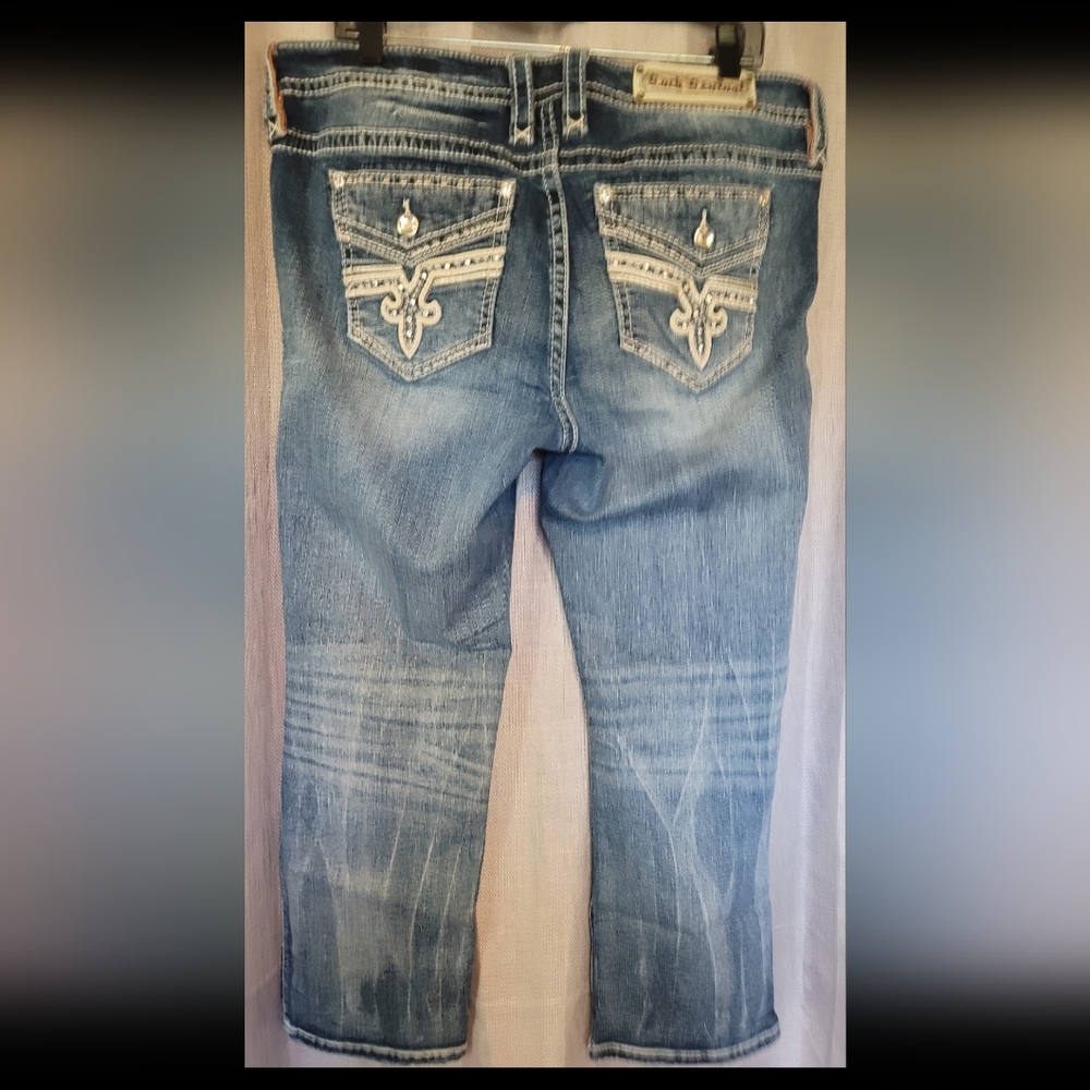Rock Revival (IAM) Easy Crop Embellished Women's Jeans Size 33 - Picture 2 of 3
